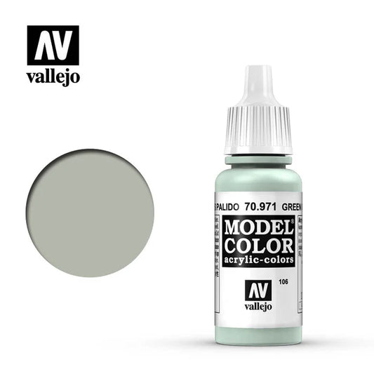 Model Color Verde gris pálido